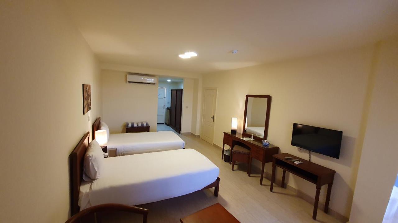 Fanar Hotel Айн-Сохна Екстер'єр фото